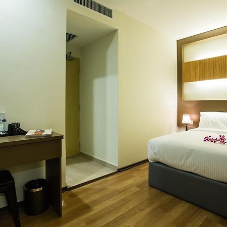 Hotel Ciq @ Wong Ah Fook Johor Bahru Exterior photo